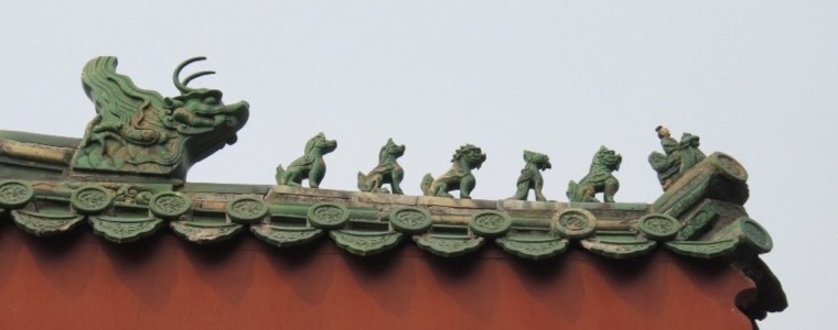 Temple des Lamas, sculptures du toit