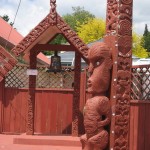 Rotorua - Statue du village maori