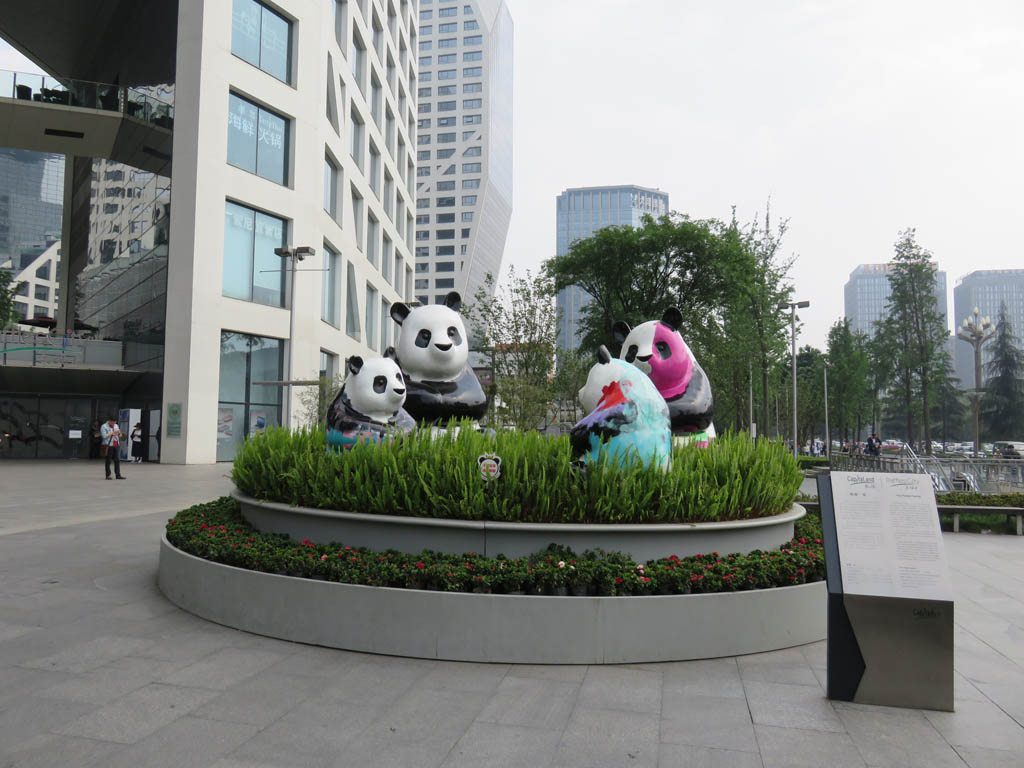 Sculpture de pandas de Marinetti